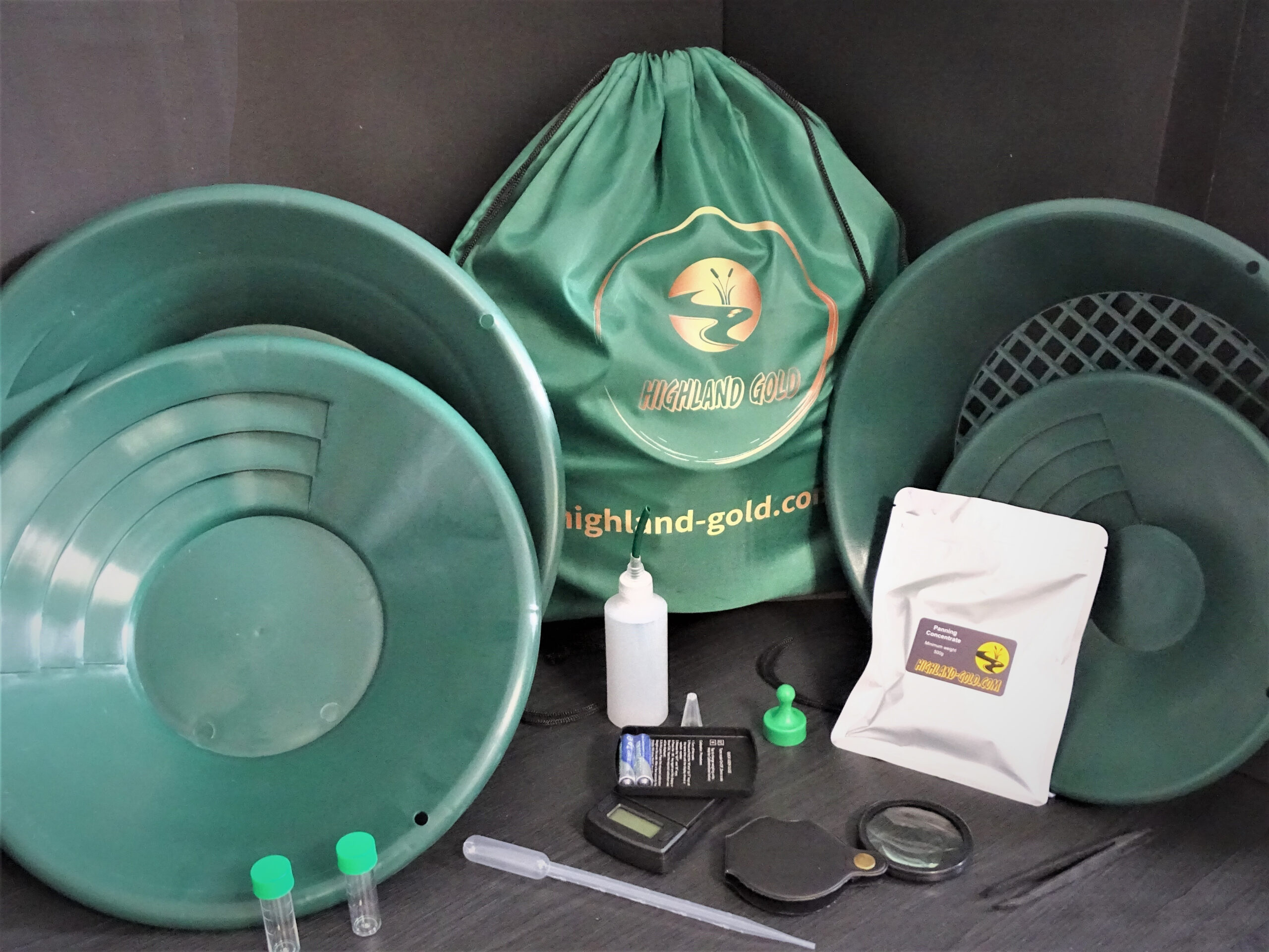 Gold Panning Kit with Panning Concentrate Gold Panning Kit with Panning Concentrate
